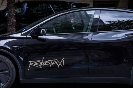 Leadership Wheel Instrument Tesla aims to sell Cybercab robotaxis by end of year despite federal ...