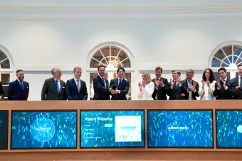 CEO of Volare Shipping Ltd. rings bell at Euronext Growth Oslo