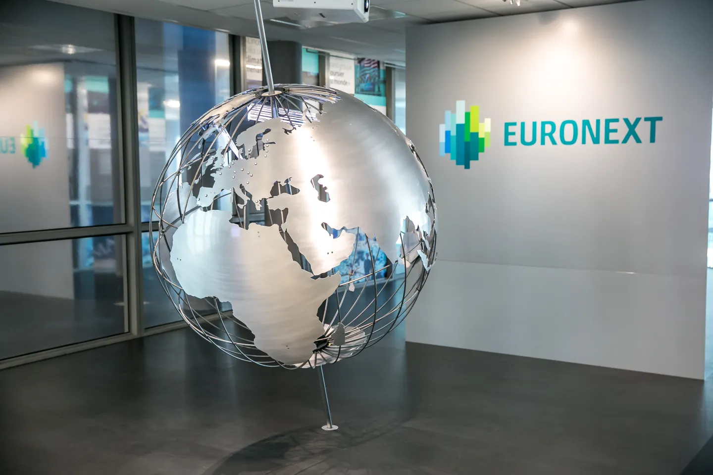 EuronextGlobe.jpg
